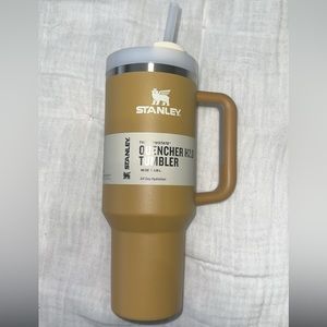 YARROW Stanley 40oz. Never used. Brand new!